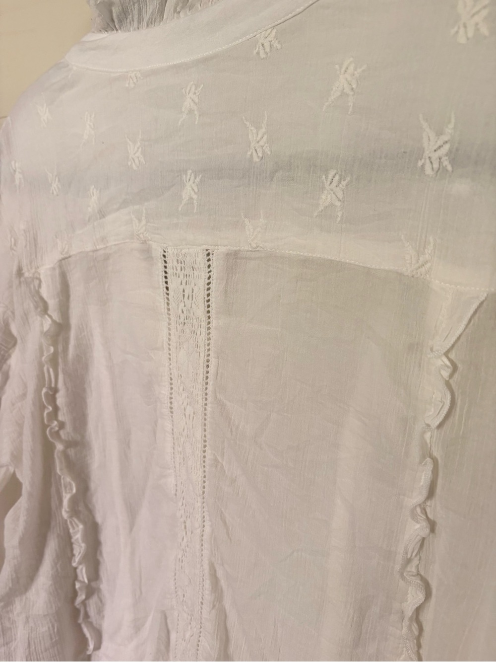 Versona White Ruffled Button-Front Blouse - Picture 7 of 13